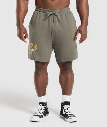 Trophy Graphic Shorts